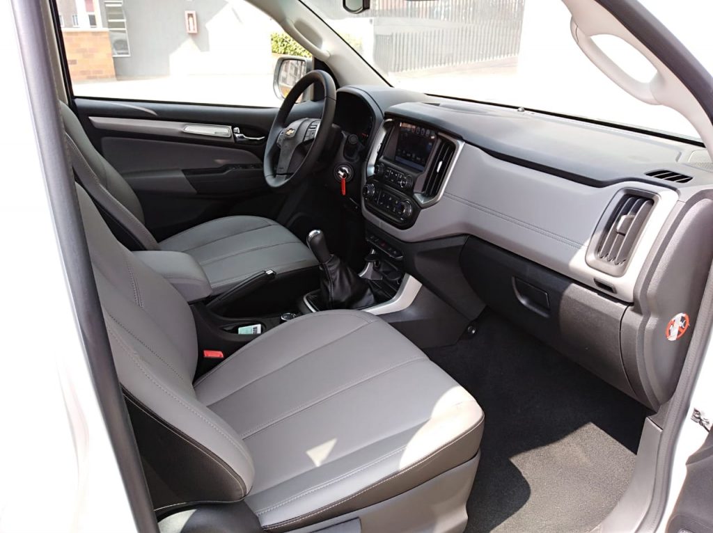 Chevrolet Colorado 4x4 - Transportes y Servicios