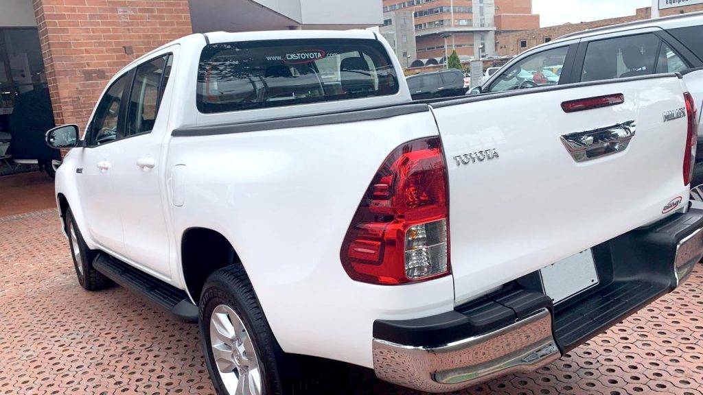 HILUX-3-1